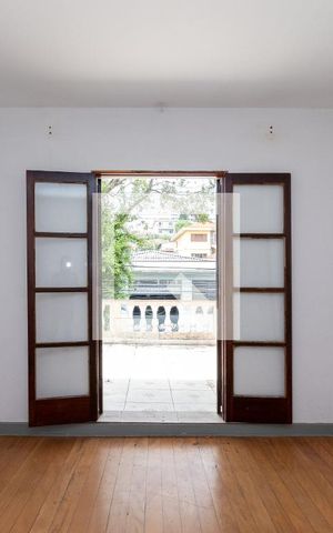 Casa à venda com 200m², 1 quarto e 1 vagaQuarto