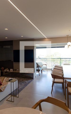 Apartamento à venda com 130m², 3 quartos e 2 vagas Apartamento à venda com 130m², 3 quartos e 2 vagasSalas
