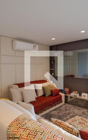 Apartamento à venda com 130m², 3 quartos e 2 vagas Apartamento à venda com 130m², 3 quartos e 2 vagasSalas