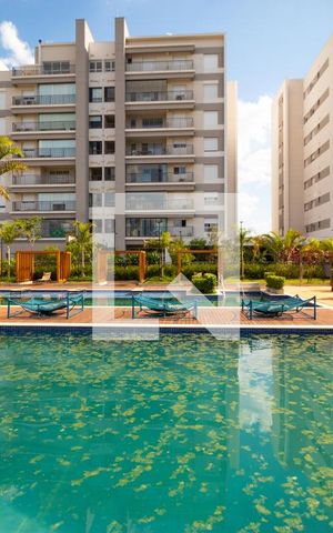 Apartamento à venda com 130m², 3 quartos e 2 vagas Apartamento à venda com 130m², 3 quartos e 2 vagasÁrea comum - Piscina