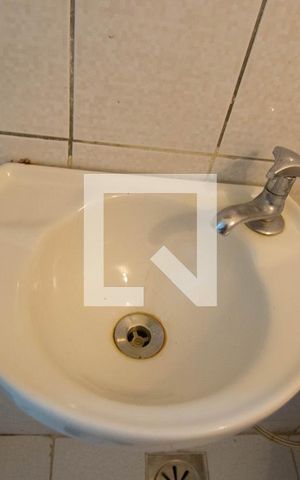 Apartamento à venda com 225m², 5 quartos e 1 vaga Apartamento à venda com 225m², 5 quartos e 1 vagaBanheiro de Serviço