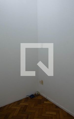 Apartamento à venda com 225m², 5 quartos e 1 vaga Apartamento à venda com 225m², 5 quartos e 1 vagaQuarto de Serviço