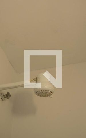 Apartamento à venda com 225m², 5 quartos e 1 vaga Apartamento à venda com 225m², 5 quartos e 1 vagaBanheiro de Serviço