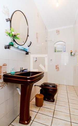 Casa à venda com 181m², 3 quartos e 2 vagasBanheiro Social 1