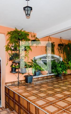 Casa à venda com 181m², 3 quartos e 2 vagasGaragem