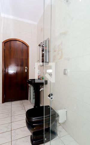 Casa à venda com 181m², 3 quartos e 2 vagasBanheiro Social 1