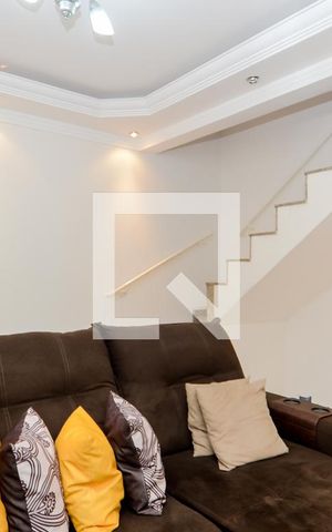 Casa à venda com 181m², 3 quartos e 2 vagasSala