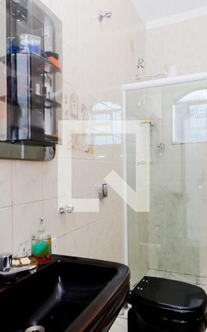 Casa à venda com 181m², 3 quartos e 2 vagasBanheiro Social 1