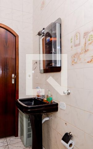 Casa à venda com 181m², 3 quartos e 2 vagasBanheiro Social 1
