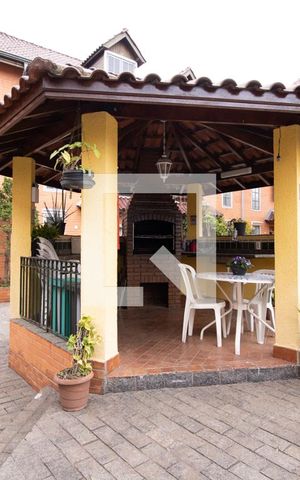 Casa de condomínio à venda com 128m², 3 quartos e 2 vagas Casa de condomínio à venda com 128m², 3 quartos e 2 vagasÁrea comum - Churrasqueira