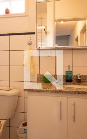 Casa de condomínio à venda com 128m², 3 quartos e 2 vagas Casa de condomínio à venda com 128m², 3 quartos e 2 vagasBanheiro Social