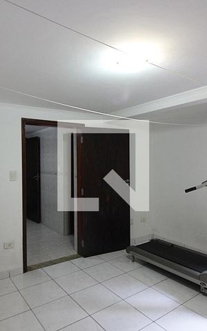 Casa à venda com 320m², 4 quartos e 3 vagasQuarto de Serviço
