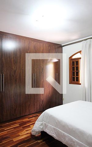 Casa à venda com 320m², 4 quartos e 3 vagasQuarto 1 - Suíte