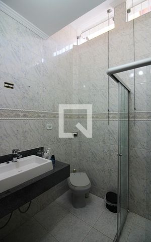 Casa à venda com 320m², 4 quartos e 3 vagasBanheiro Social