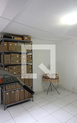 Casa à venda com 320m², 4 quartos e 3 vagasQuarto de Serviço