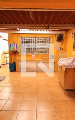 Casa à venda com 180m², 3 quartos e 4 vagas Casa à venda com 180m², 3 quartos e 4 vagasÁrea Gourmet