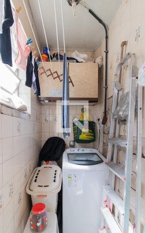 Apartamento à venda com 64m², 2 quartos e sem vaga Apartamento à venda com 64m², 2 quartos e sem vagaCozinha e Área de Serviço
