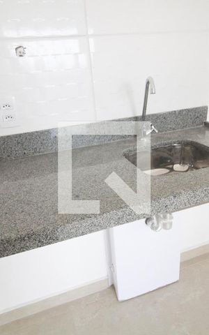 Apartamento para alugar com 36m², 2 quartos e 1 vagasala / cozinha