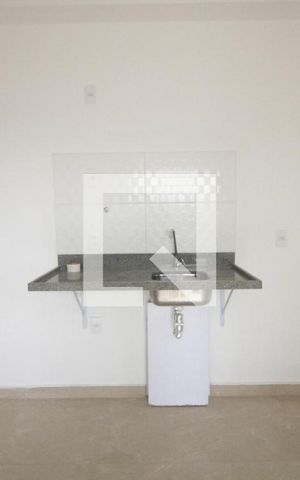 Apartamento para alugar com 36m², 2 quartos e 1 vagasala / cozinha