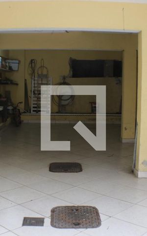Casa à venda com 230m², 3 quartos e 2 vagasGaragem
