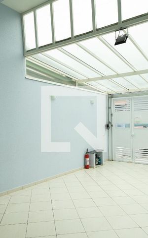 Casa à venda com 278m², 3 quartos e 4 vagas Casa à venda com 278m², 3 quartos e 4 vagasGaragem