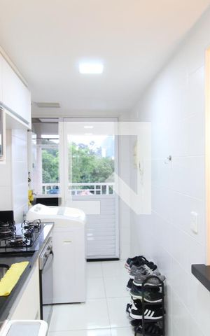 Apartamento à venda com 64m², 2 quartos e 1 vagaCozinha