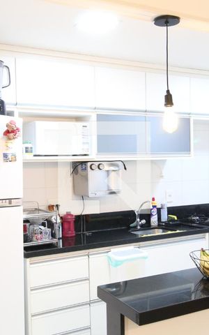 Apartamento à venda com 64m², 2 quartos e 1 vagaCozinha