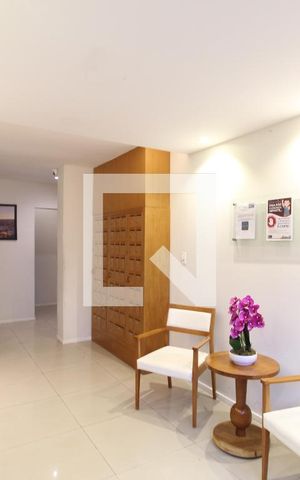 Apartamento à venda com 64m², 2 quartos e 1 vagaHall de entrada