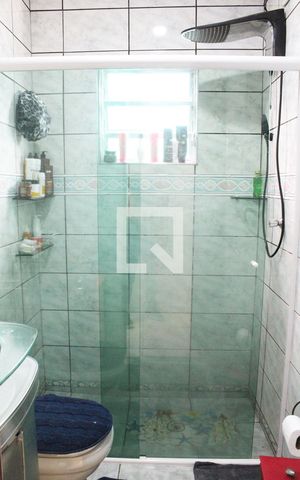 Casa à venda com 200m², 2 quartos e 2 vagasBanheiro