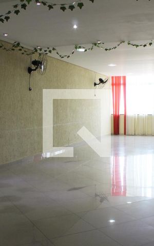 Casa à venda com 200m², 2 quartos e 2 vagasSalão de Festas 2