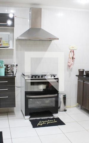Casa à venda com 200m², 2 quartos e 2 vagasCozinha