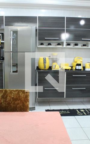 Casa à venda com 200m², 2 quartos e 2 vagasCozinha
