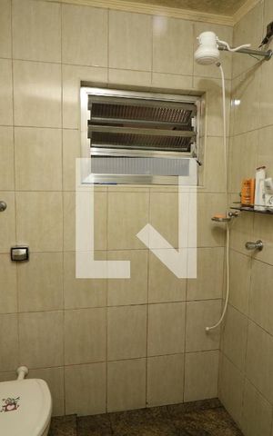 Casa à venda com 210m², 4 quartos e 3 vagasBanheiro