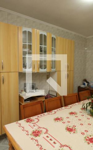 Casa à venda com 210m², 4 quartos e 3 vagasCopa