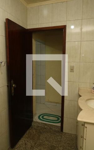 Casa à venda com 210m², 4 quartos e 3 vagasBanheiro
