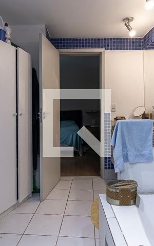 Casa à venda com 230m², 4 quartos e 3 vagas Casa à venda com 230m², 4 quartos e 3 vagasSuíte