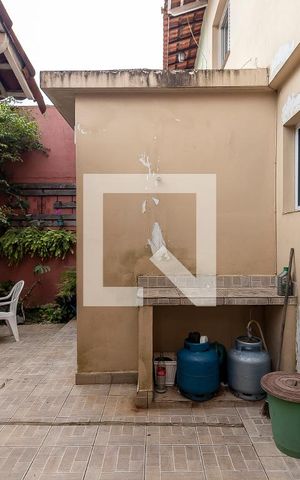 Casa à venda com 230m², 4 quartos e 3 vagas Casa à venda com 230m², 4 quartos e 3 vagasÁrea de Serviço/Quintal
