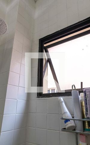 Casa à venda com 230m², 4 quartos e 3 vagas Casa à venda com 230m², 4 quartos e 3 vagasBanheiro Social 1
