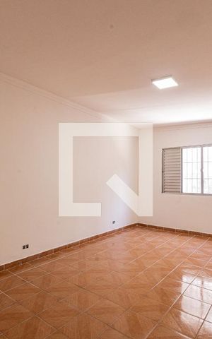 Casa à venda com 290m², 5 quartos e 3 vagas Casa à venda com 290m², 5 quartos e 3 vagasSuite 1