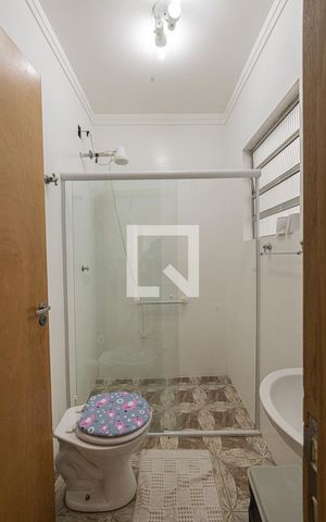 Casa à venda com 290m², 5 quartos e 3 vagas Casa à venda com 290m², 5 quartos e 3 vagasBanheiro Social