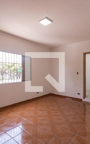 Casa à venda com 290m², 5 quartos e 3 vagas Casa à venda com 290m², 5 quartos e 3 vagasSuite 3