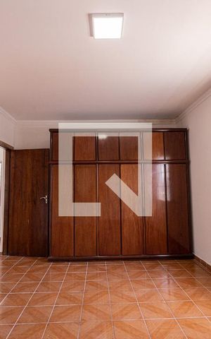 Casa à venda com 290m², 5 quartos e 3 vagas Casa à venda com 290m², 5 quartos e 3 vagasSuite 3