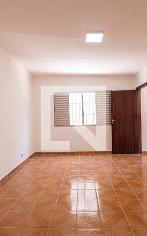 Casa à venda com 290m², 5 quartos e 3 vagas Casa à venda com 290m², 5 quartos e 3 vagasSuite 1