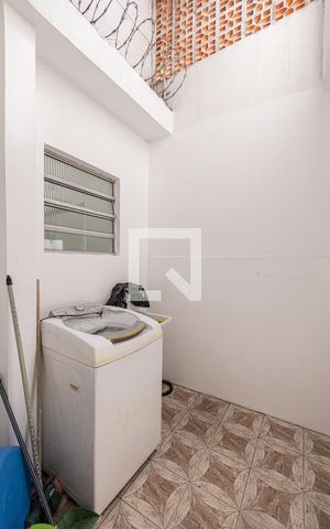Casa à venda com 290m², 5 quartos e 3 vagas Casa à venda com 290m², 5 quartos e 3 vagasÁrea de Serviço