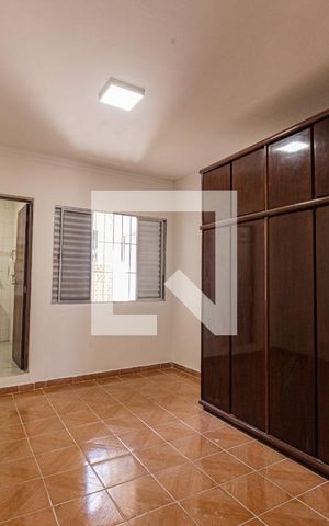 Casa à venda com 290m², 5 quartos e 3 vagas Casa à venda com 290m², 5 quartos e 3 vagasSuite 2