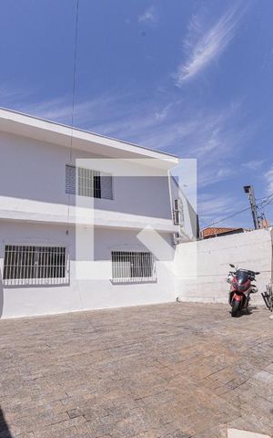 Casa à venda com 290m², 5 quartos e 3 vagas Casa à venda com 290m², 5 quartos e 3 vagasGaragem