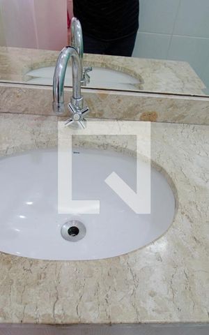 Casa de condomínio à venda com 104m², 2 quartos e 2 vagas Casa de condomínio à venda com 104m², 2 quartos e 2 vagasBanheiro da Suíte 1