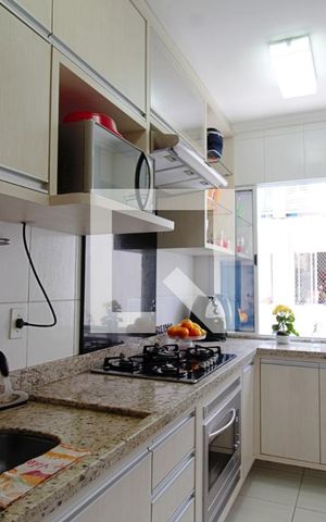 Casa de condomínio à venda com 104m², 2 quartos e 2 vagas Casa de condomínio à venda com 104m², 2 quartos e 2 vagasCozinha