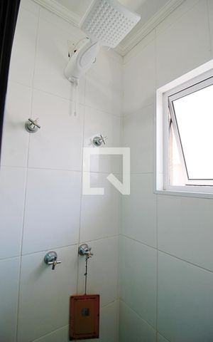 Casa de condomínio à venda com 104m², 2 quartos e 2 vagas Casa de condomínio à venda com 104m², 2 quartos e 2 vagasBanheiro da Suíte 2
