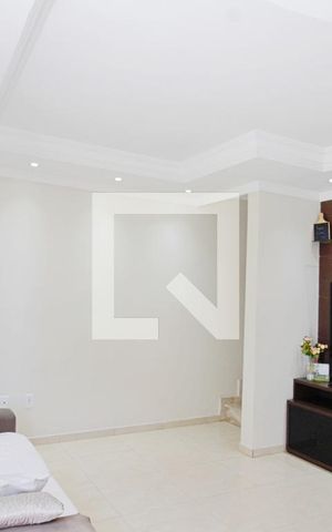 Casa de condomínio à venda com 104m², 2 quartos e 2 vagas Casa de condomínio à venda com 104m², 2 quartos e 2 vagasSala
